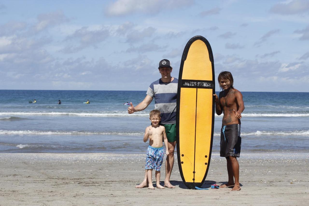 Endless Summer Surf Camp Kuta كوتا المظهر الخارجي الصورة