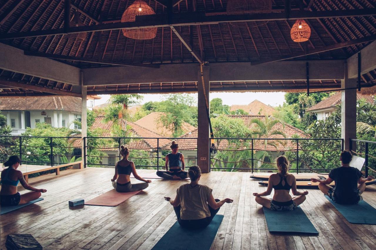 Endless Summer Surf Camp Kuta كوتا المظهر الخارجي الصورة